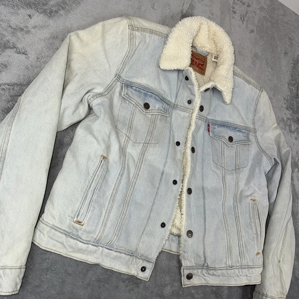 Levi's Women's Sherpa Lined Trucker Jacket Size L Blue Denim‎ Vintage Look